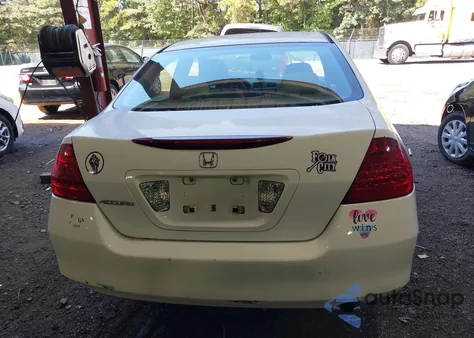 2007 Honda Accord 2.4 Lx из США, поврежденный, VIN 1HGCM56427A157592